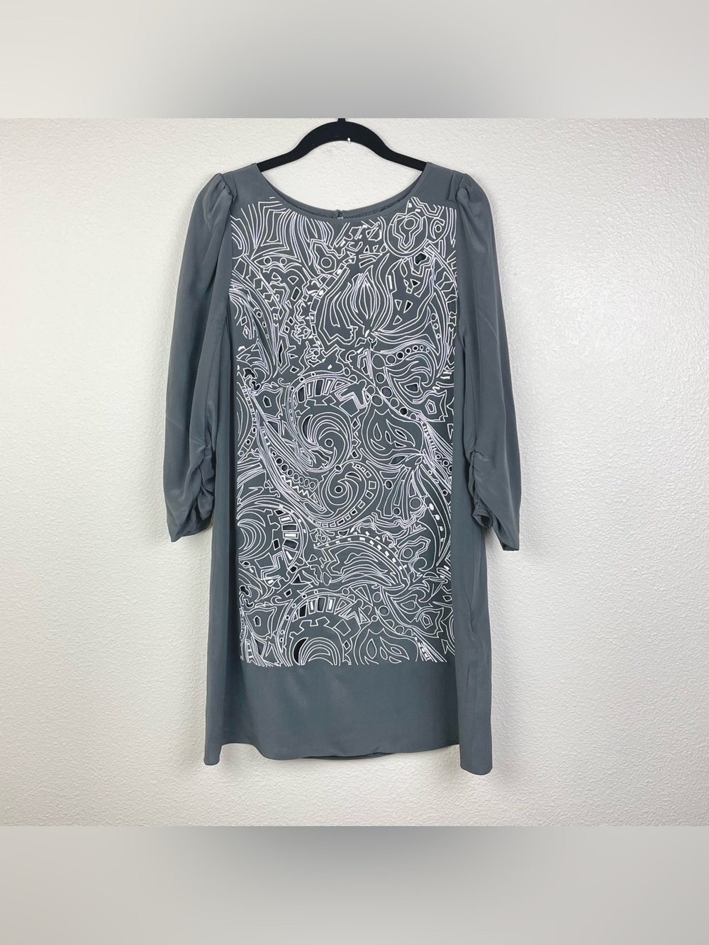 TIBI Women's Medium 100% Silk Embroidered Shift Dress Long Sleeve Grey Gray